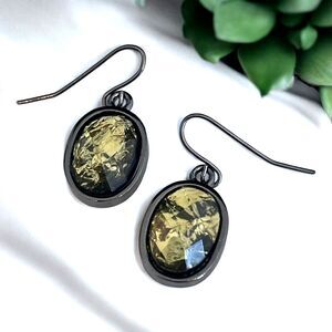 New Boutique Earrings Hematite Tone Green Iridescent Bead  8R